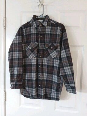 Vintage Woolrich Shirt Men’s Medium Gray/ Blue Plaid Wool Nylon Blend Shirt USA